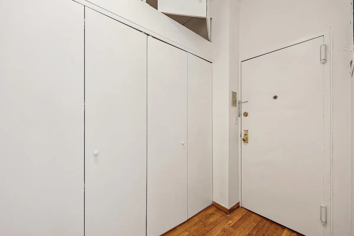 41 1St St - Photo 2 of 10