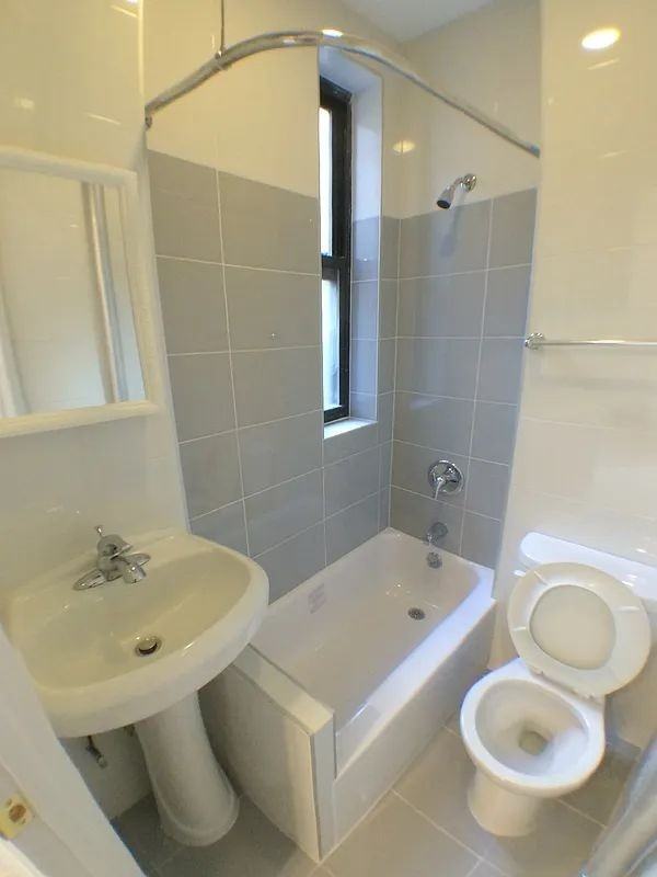 81 Beadel St - Photo 2 of 8