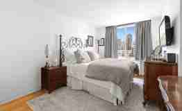 404 E 79Th St - Photo 4 of 4