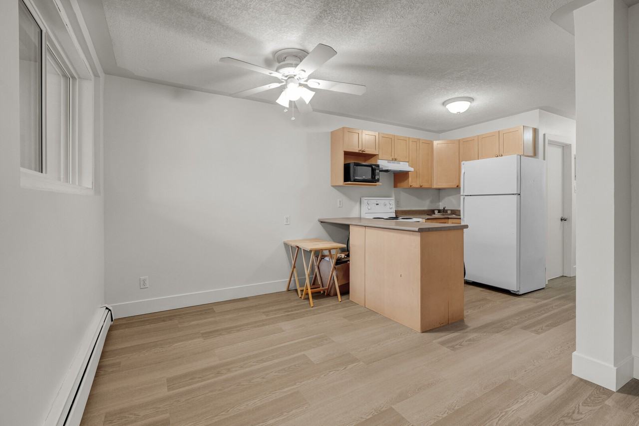 10702 124 St Nw - Photo 3 of 27