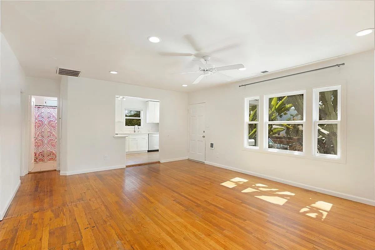 707 Quail St - Photo 3 of 11