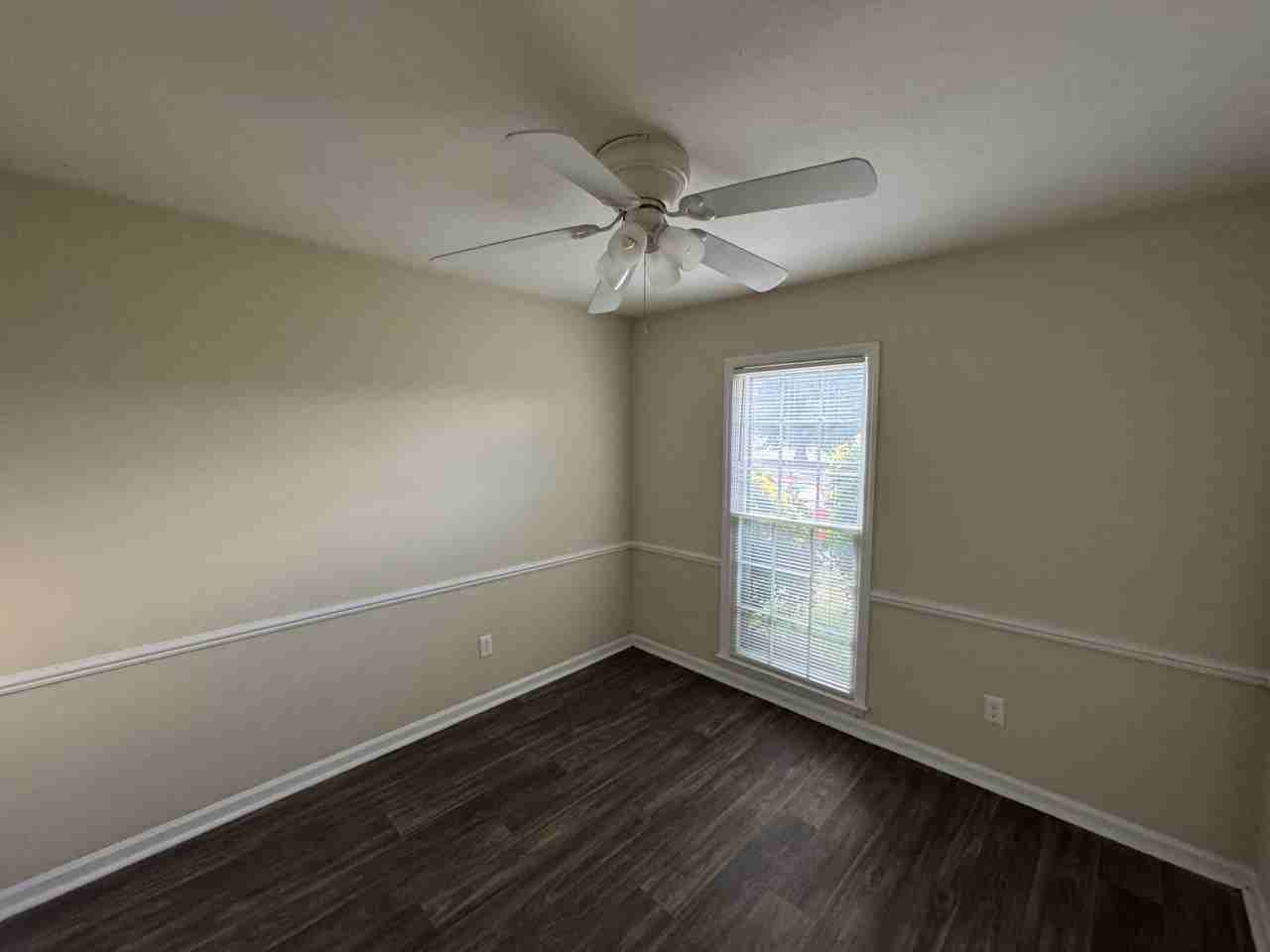 6229 Schomburg Rd - Photo 3 of 19