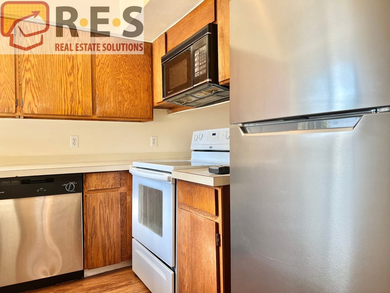 273 S Nome St - Photo 3 of 12