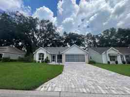 featured image of 323 Chula Vista Ave