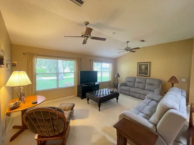 323 Chula Vista Ave - Photo 6 of 21