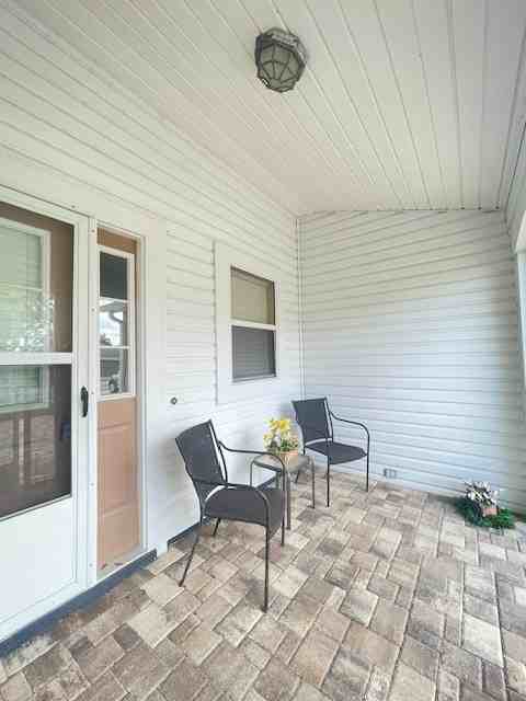 323 Chula Vista Ave - Photo 3 of 21