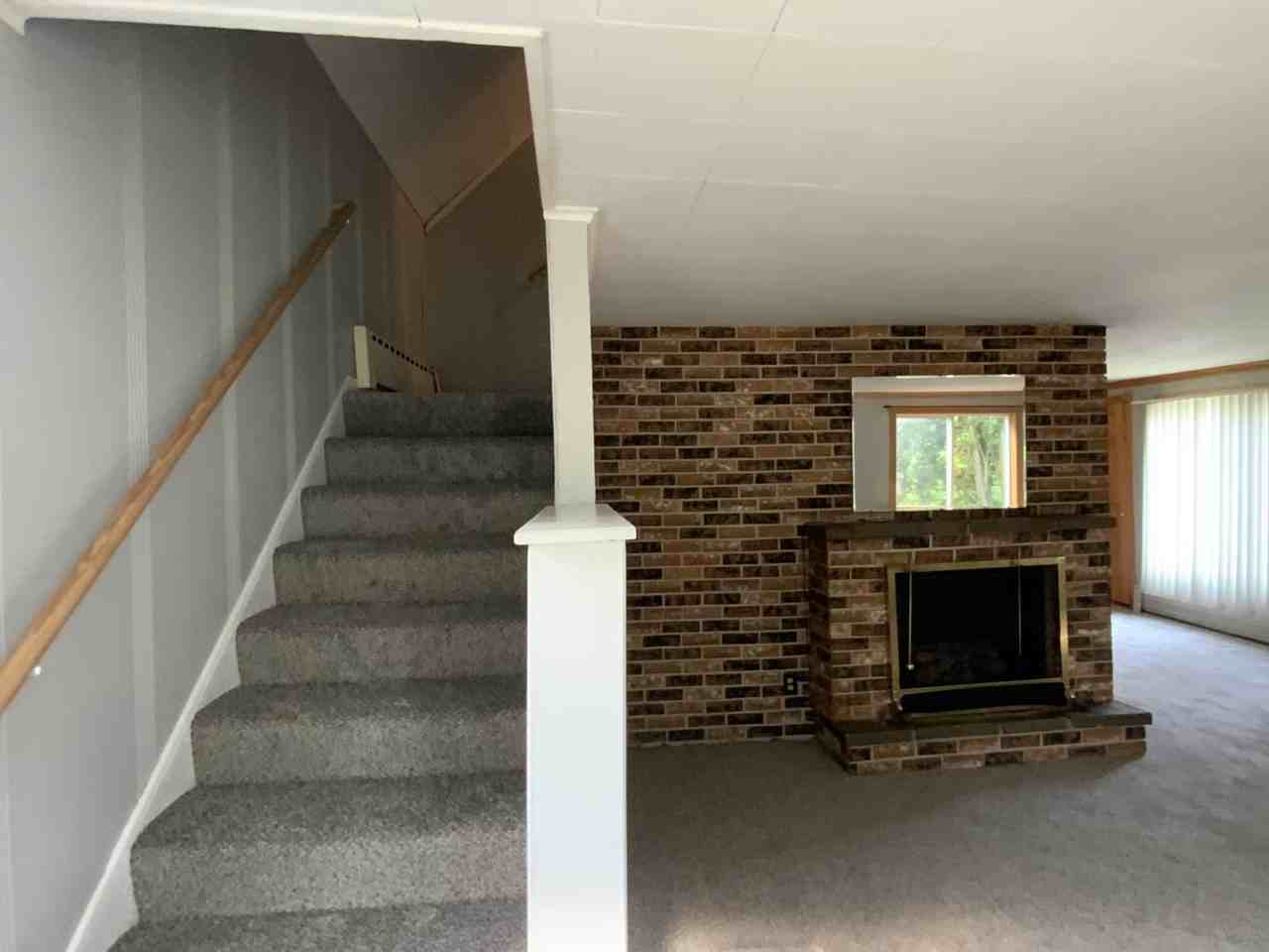 1127 Baxter Ave - Photo 4 of 16