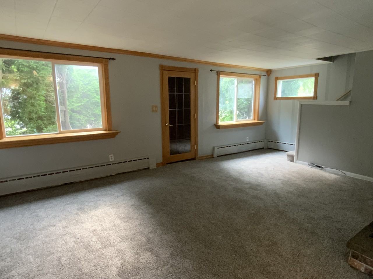 1127 Baxter Ave - Photo 5 of 16