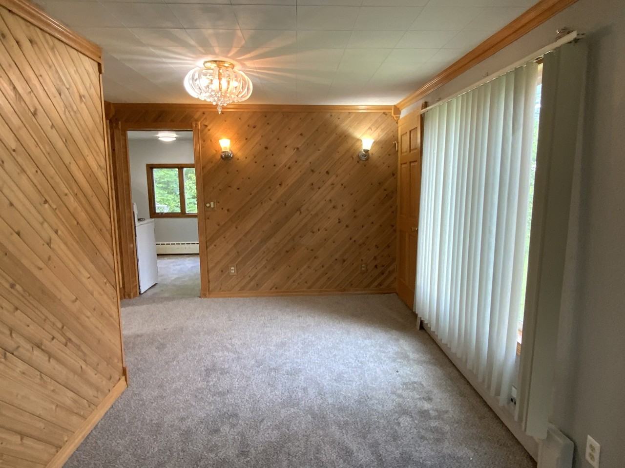 1127 Baxter Ave - Photo 6 of 16