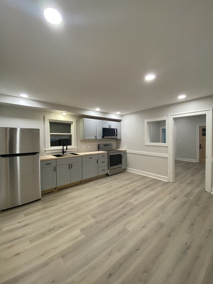 9 Rutherford St #1 - Photo 2 of 13