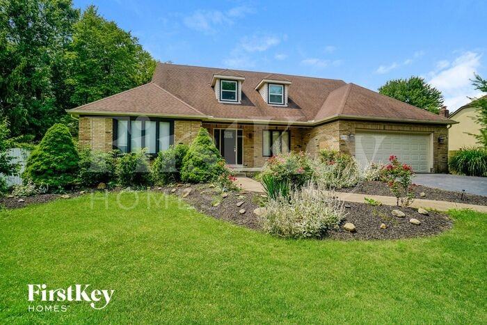 8608 Ashford Ln - Photo 2 of 15