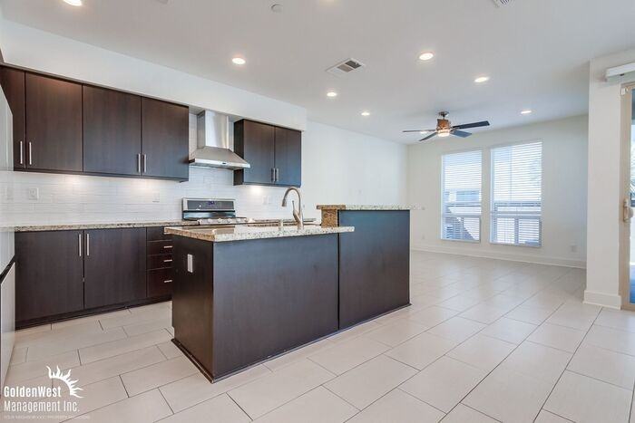 2623 Aperture Cir - Photo 3 of 24