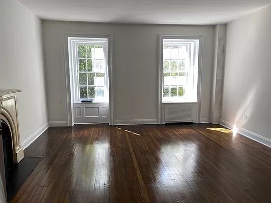 E 65th St #2B - Photo 2 of 7