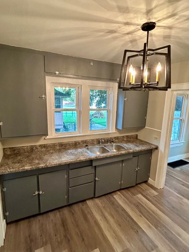 323 E Kathleen St - Photo 2 of 11