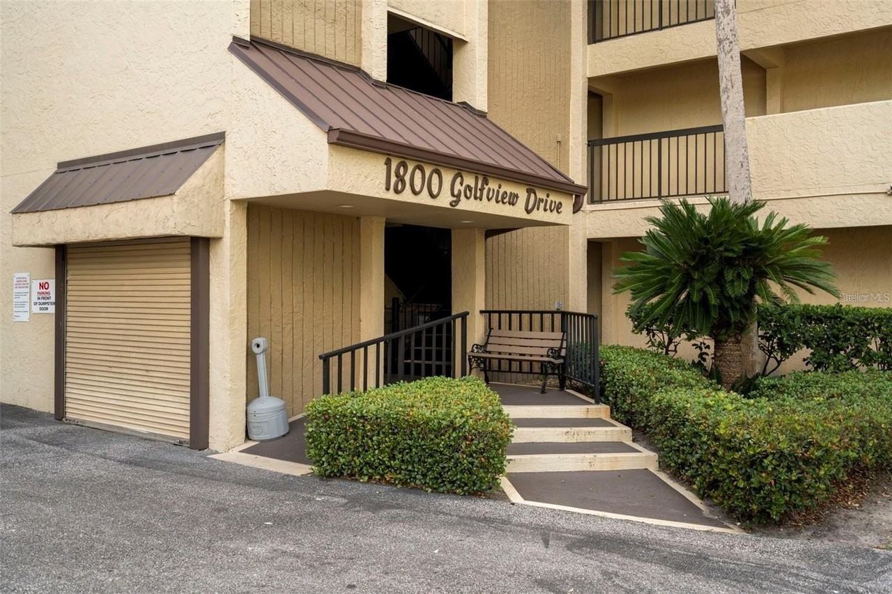 1817 Golf View Drive #1817