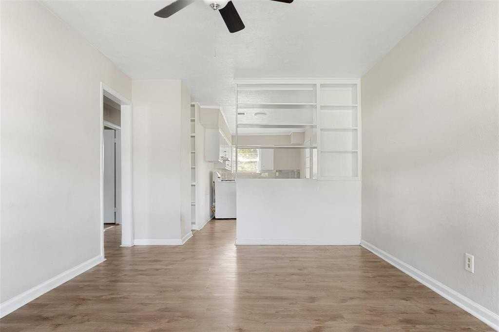 1320 Longview St - Photo 6 of 26