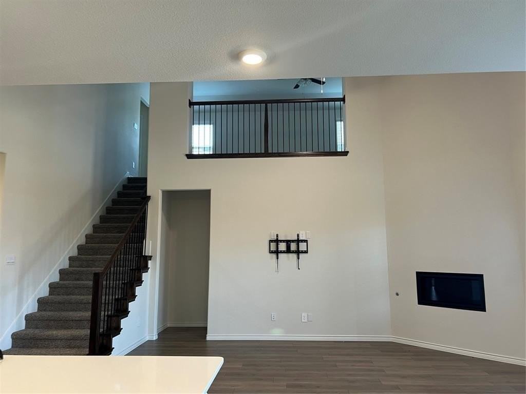 10517 Breezeway Drive - Photo 6 of 30