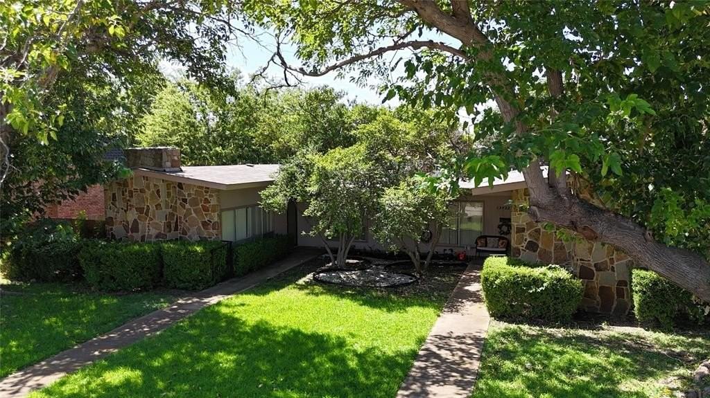 13422 Blossomheath Lane - Photo 2 of 32