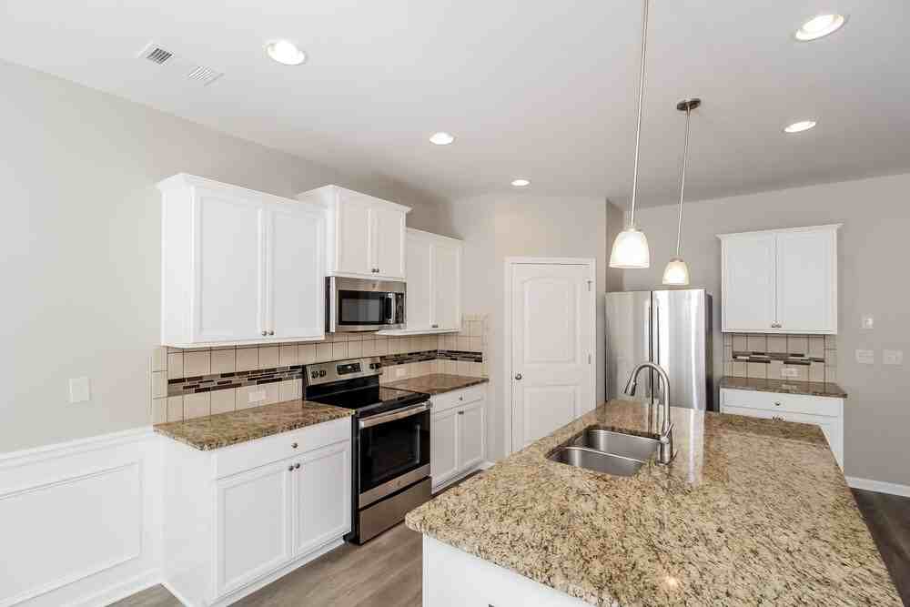 538 Jadetree Ln - Photo 5 of 17