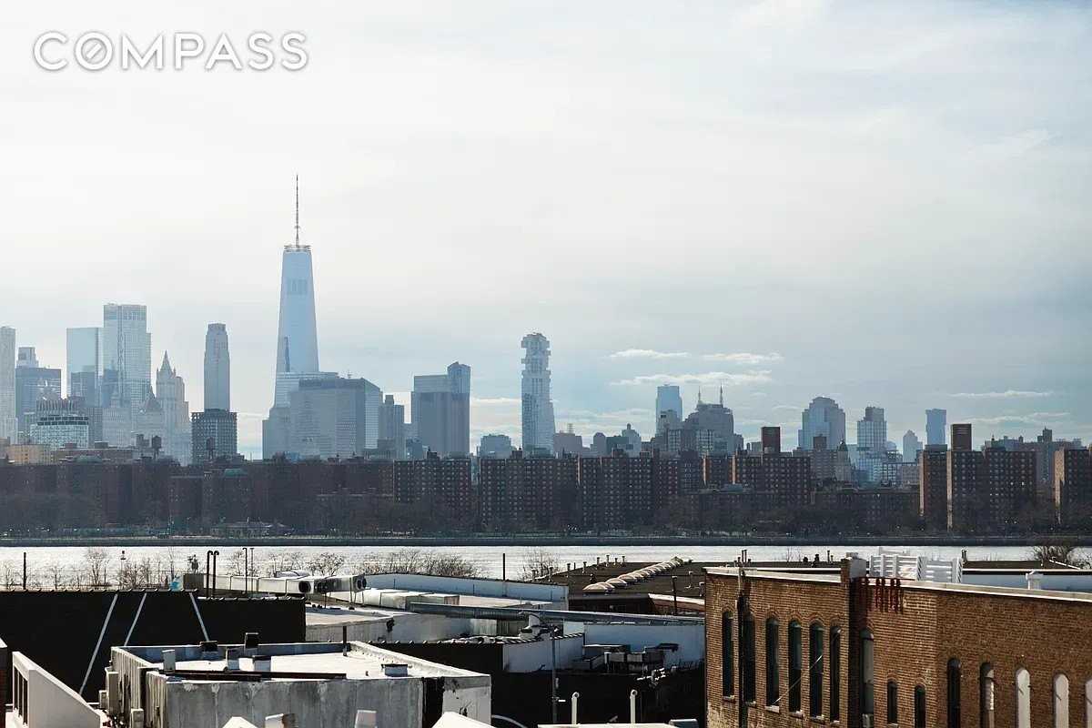 239 Banker St #1Q - Photo 6 of 7