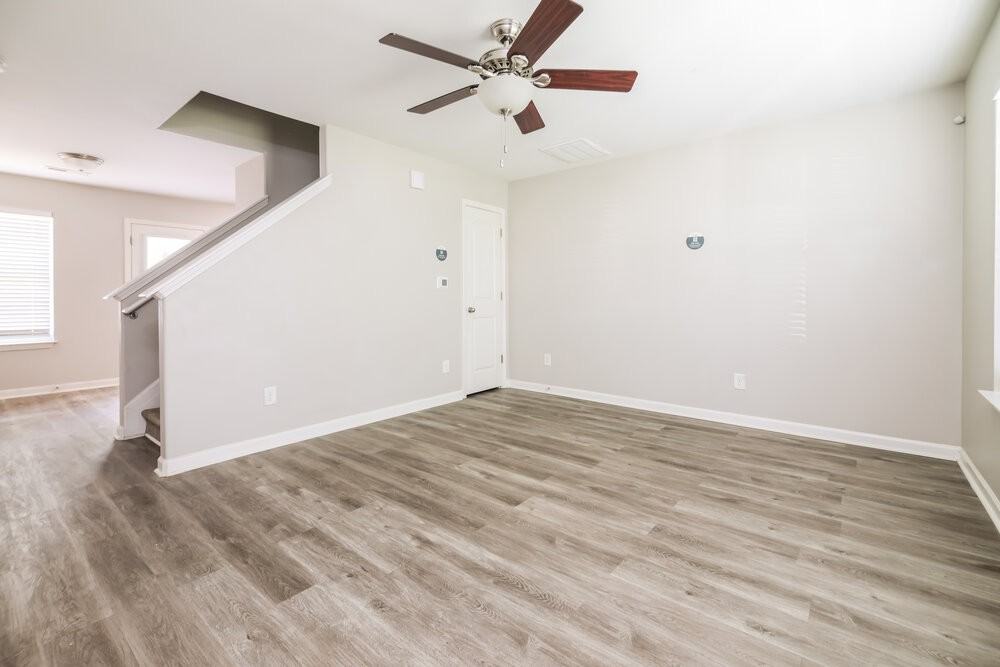 417 Randolph Dr - Photo 5 of 17