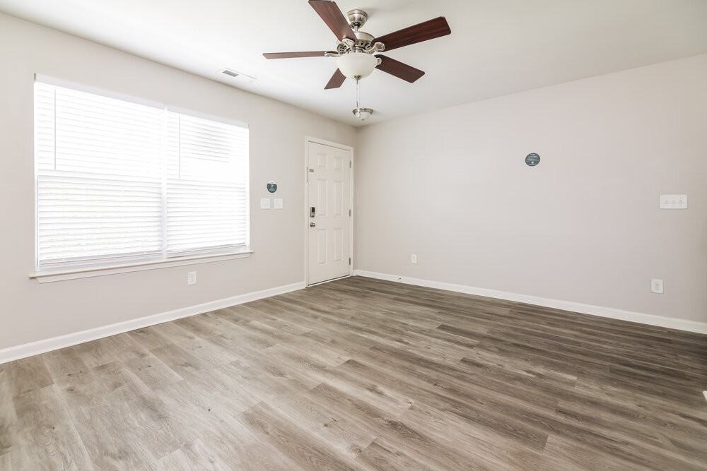 417 Randolph Dr - Photo 6 of 17