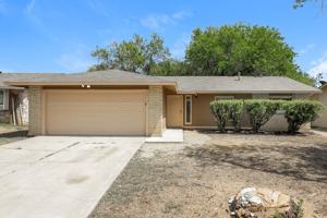 featured image of 1030 Honeytree St