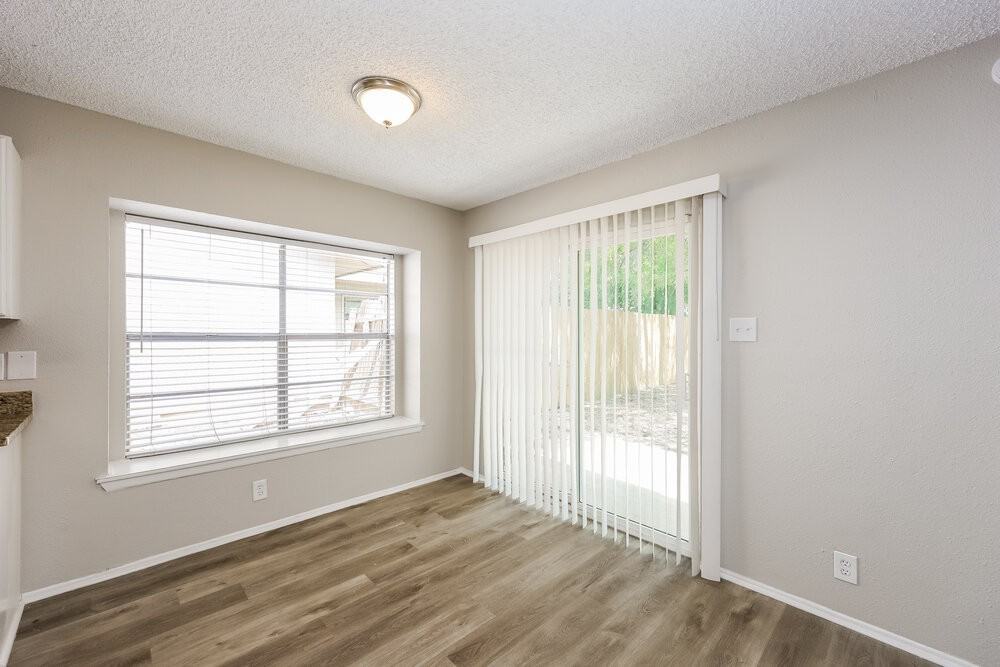 1030 Honeytree St - Photo 6 of 16