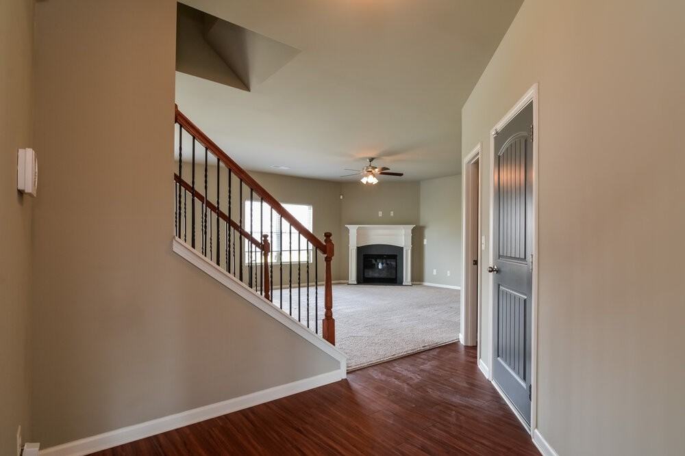 1081 Rock Elm Dr - Photo 2 of 15