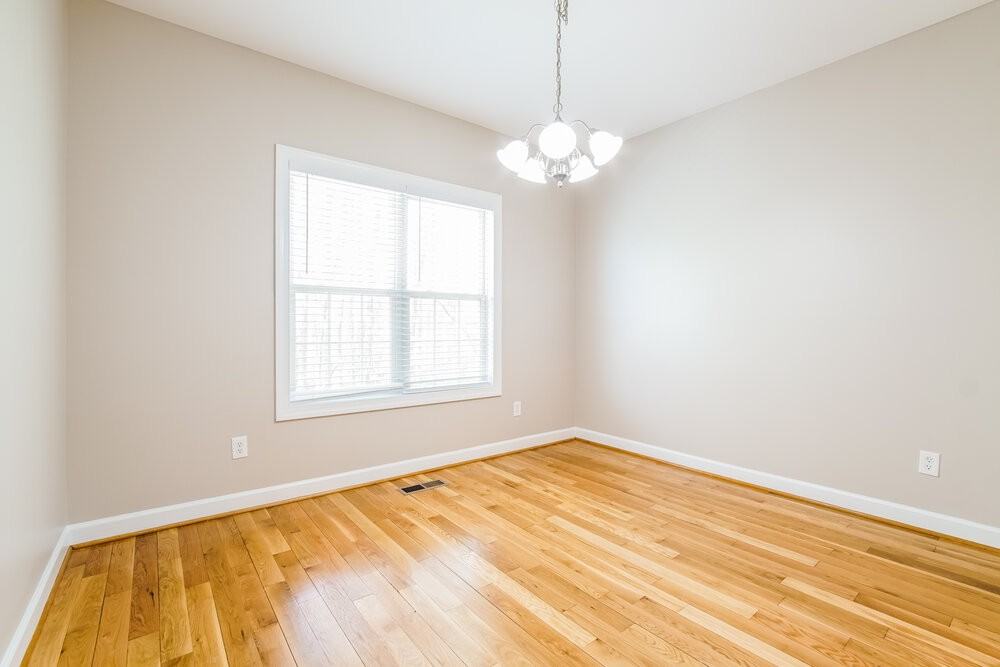 2012 Winston Diamond Ct - Photo 7 of 17