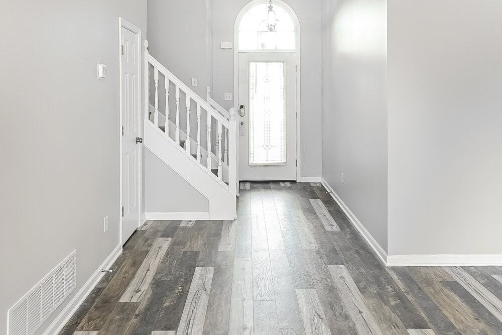 1439 Clockshop Dr - Photo 3 of 16