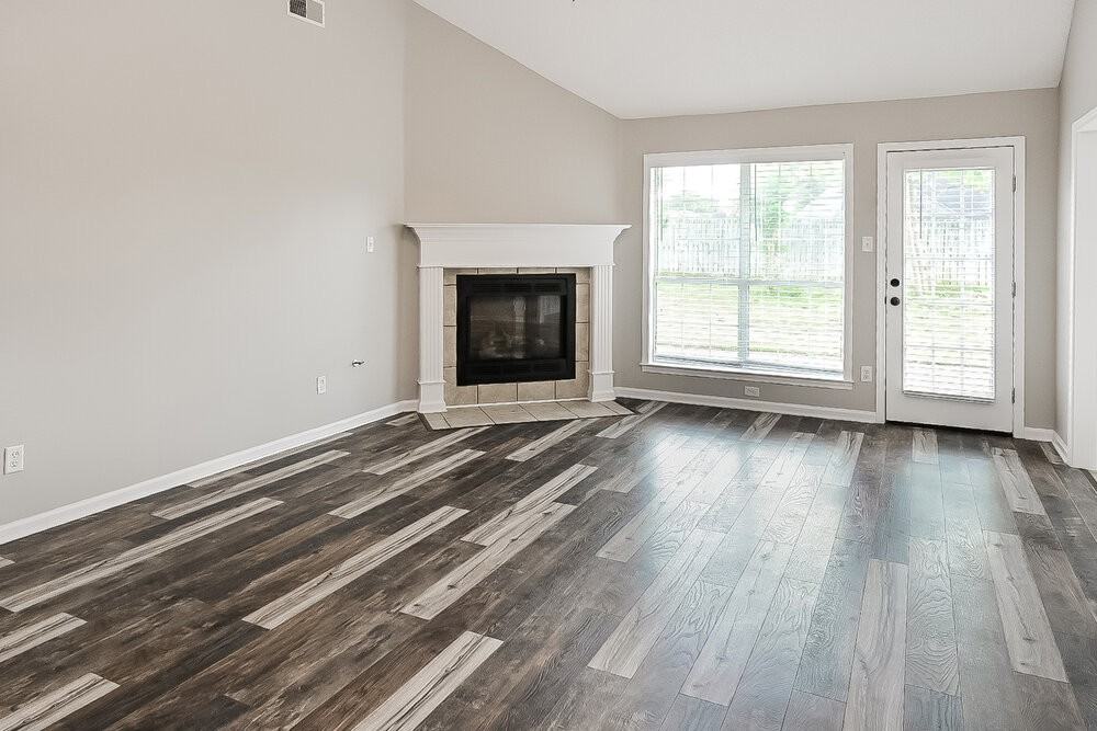 1439 Clockshop Dr - Photo 4 of 16