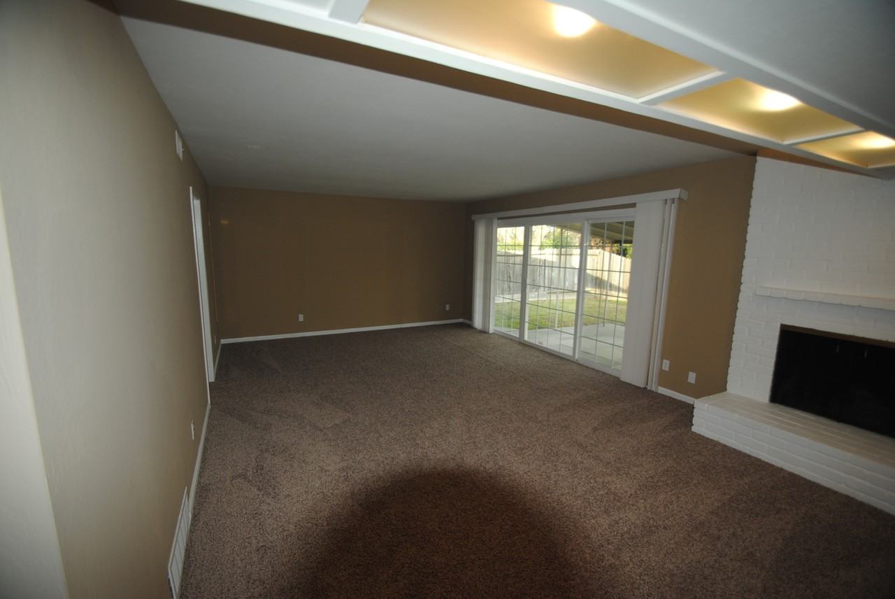 5324 Diablo Dr - Photo 2 of 10