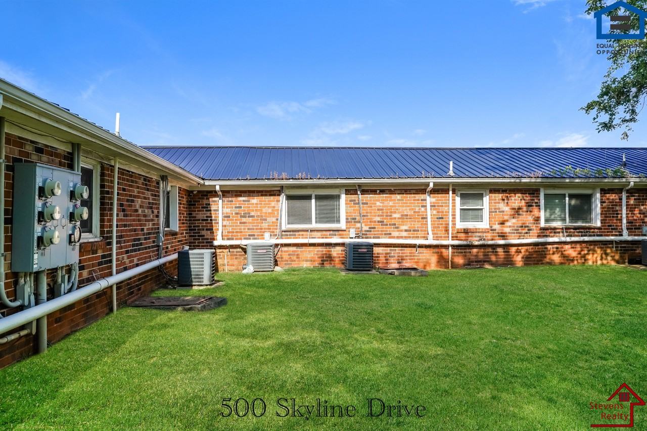 Skyline Apartments - Photo 4 of 20