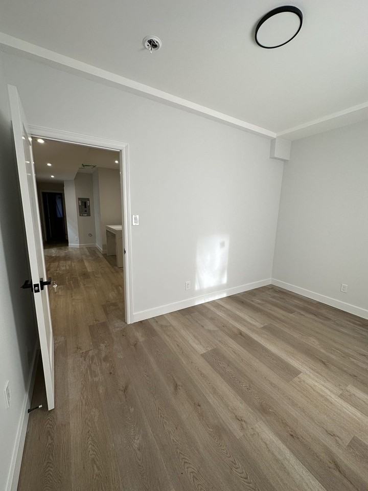 41 Henry Street - Photo 2 of 8