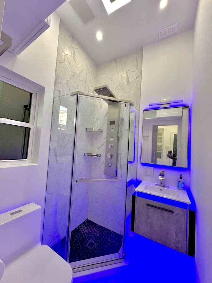 196 Danforth Avenue - Photo 3 of 11