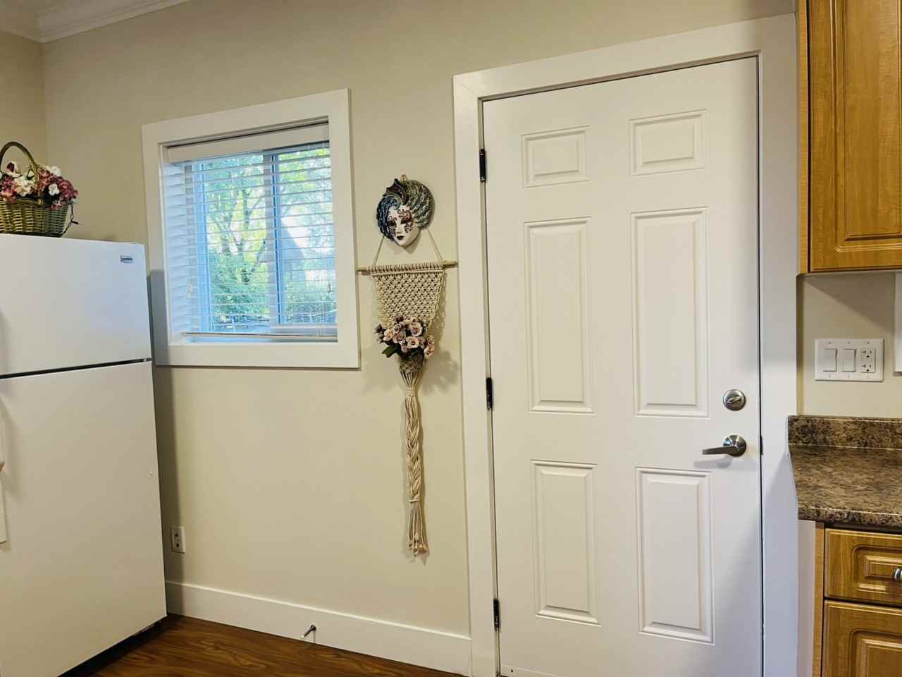 2332 153A St - Photo 7 of 8