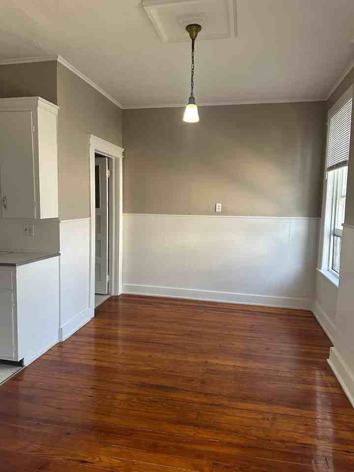 131 W 4th St #2 - Photo 4 of 6