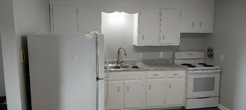 145 Hendricks Blvd - Photo 4 of 12