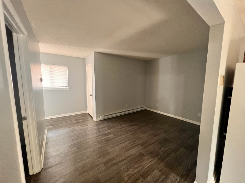 145 Hendricks Blvd - Photo 5 of 12