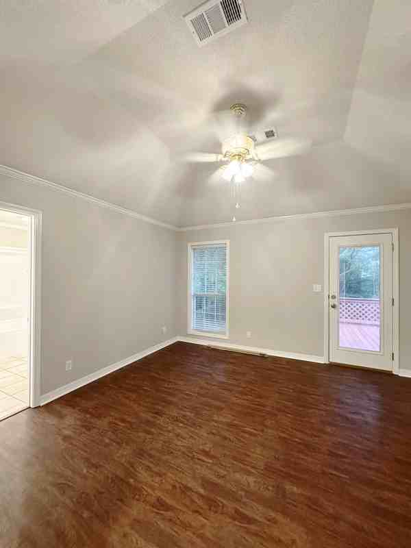 405 Good Hope Rd - Photo 6 of 16