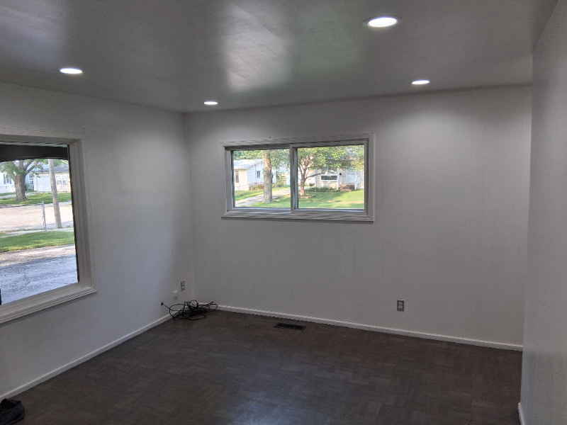 22332 Clyde Ave - Photo 4 of 10