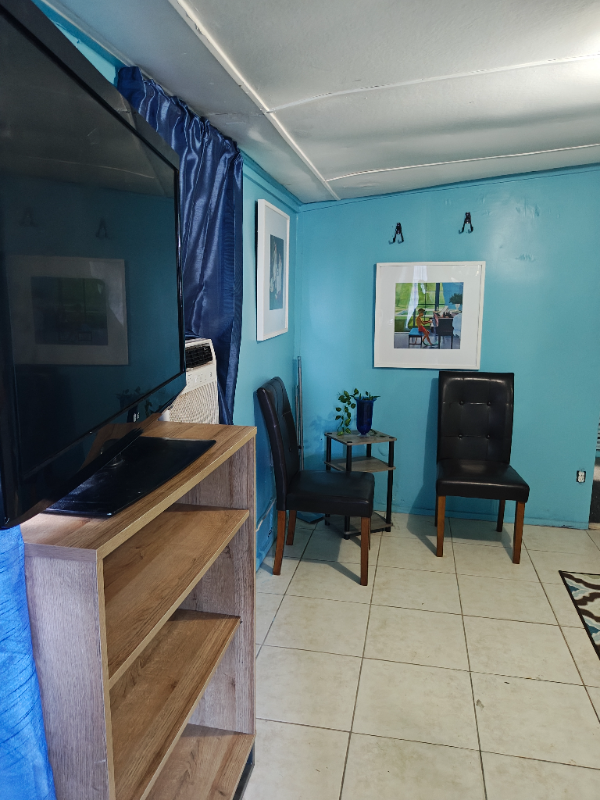 146 Beach Manor Ct #A - Photo 2 of 7