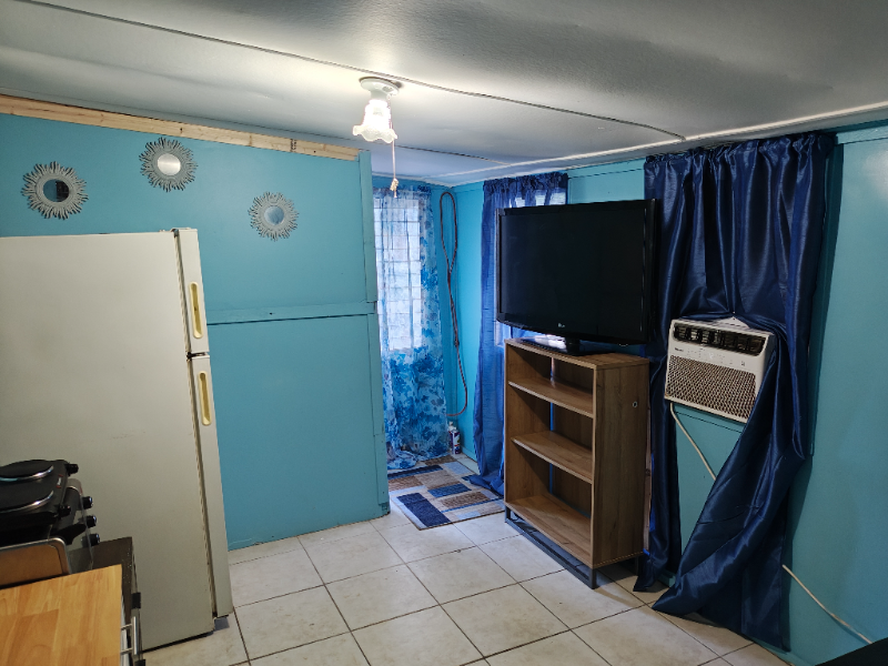 146 Beach Manor Ct #A - Photo 4 of 7