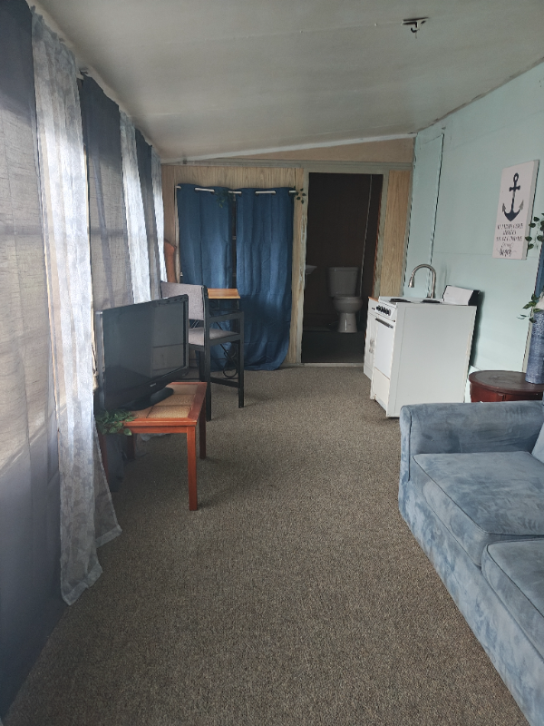 157 Beach Manor Ct #B - Photo 2 of 9