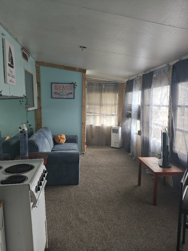 157 Beach Manor Ct #B - Photo 3 of 9