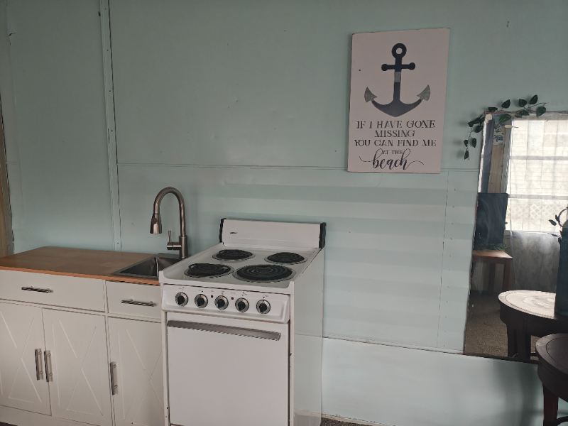 157 Beach Manor Ct #B - Photo 5 of 9