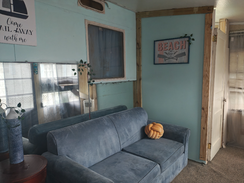 157 Beach Manor Ct #B - Photo 7 of 9