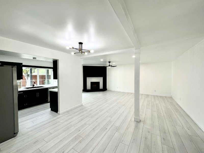 1706 Whitney Dr - Photo 2 of 15