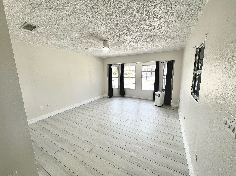 1706 Whitney Dr - Photo 7 of 15